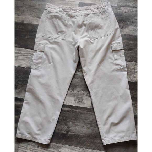 VF Jeanswear Men's Size 42X30  Beige Cargo Pants - Picture 2 of 8